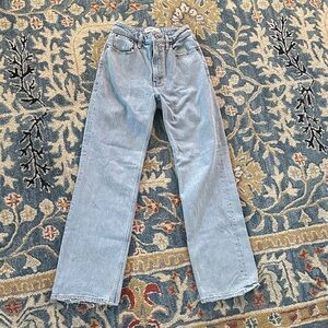 Abercrombie 24/00 “90s relaxed Jean high rise” Curve Love